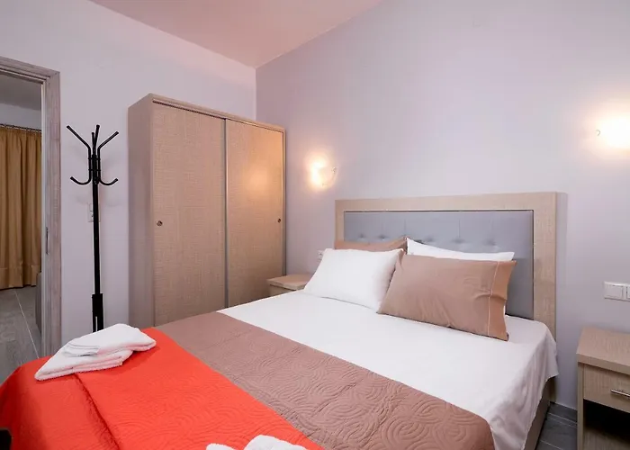 Kentrikon Iii Apartahotel 3*