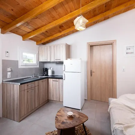 Kentrikon Iii & Mint House